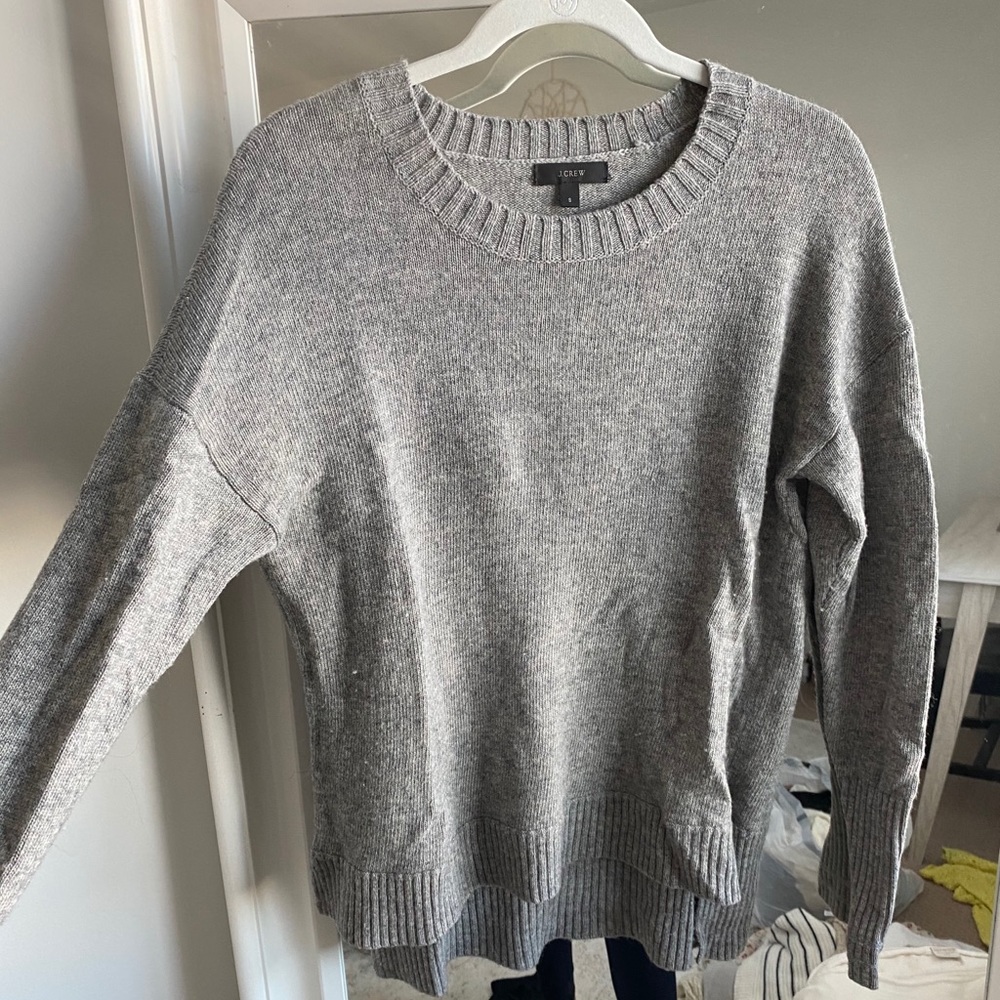 Banana Republic grey crew neck sweater